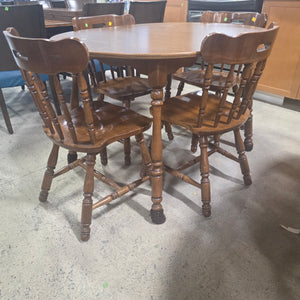 Traditional Farmhouse Dining Table/4 Chairs