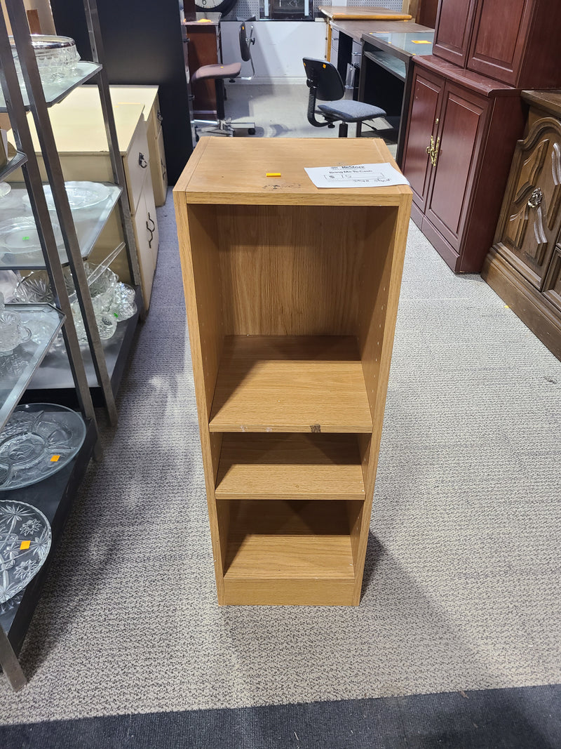 Good Condition Modern Narrow Oak-Finish Vertical Bookcase