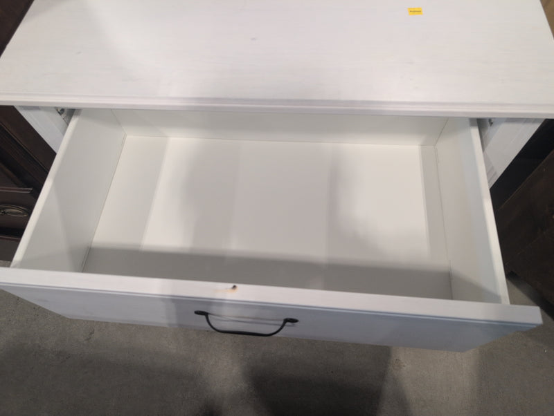 White Veneered 3 Drawer Dresser