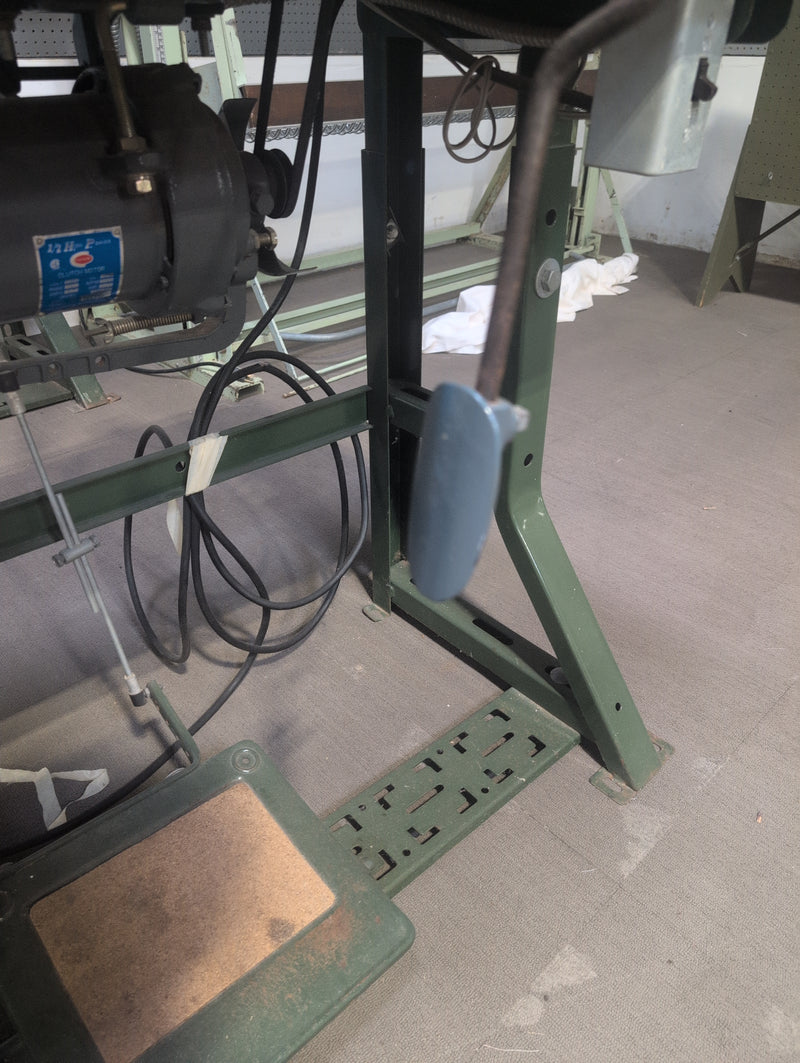 Blind Hemmer Industrial Sewing Machine with Table