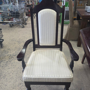 Mahogany Dining Table/ 5 Chairs