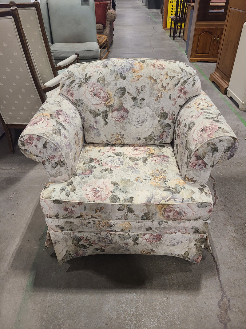 Classic Rolled-Arm Floral Upholstered Armchair with Base Skirt