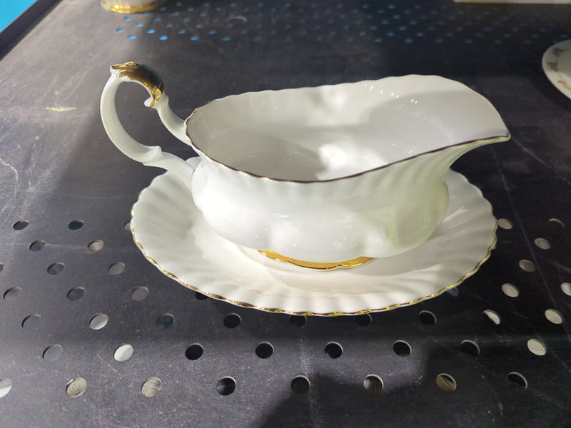 Royal Albert Val D'Or Fine Bone China (England) 105 Pieces Dinnerware Set White Original