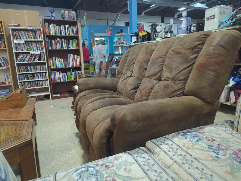 Double-reclining Leather Loveseat with Backrests and Arms