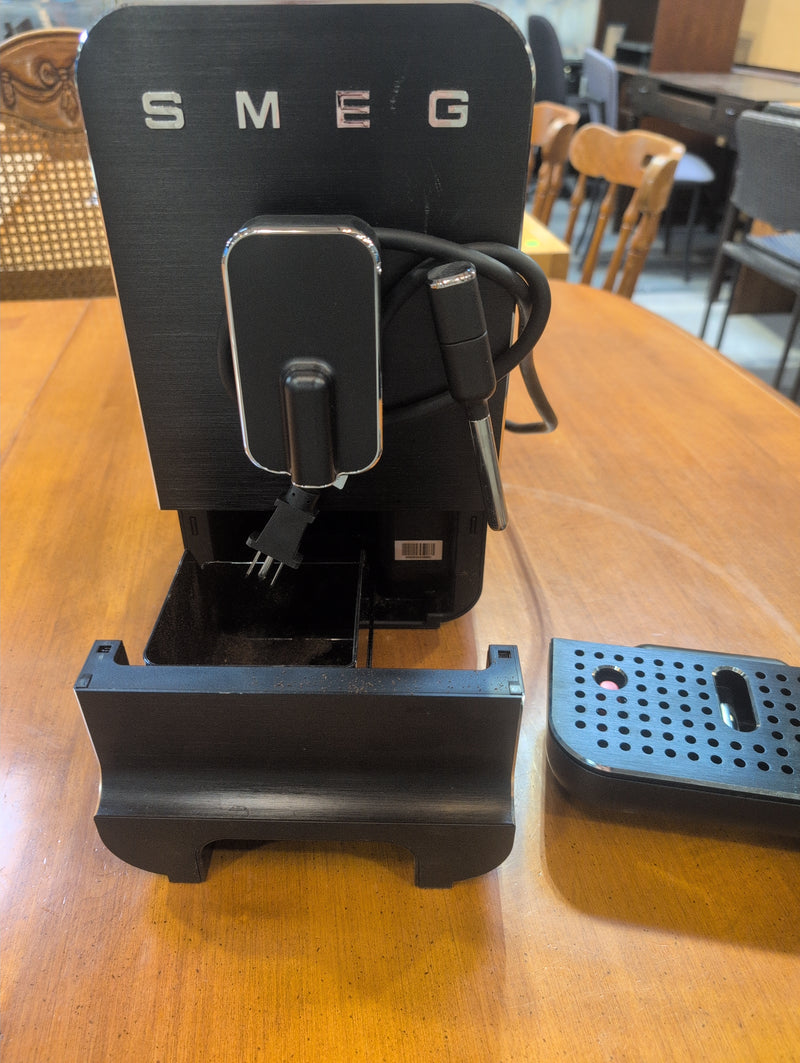 SMEG Espresso Automatic Coffee Machine