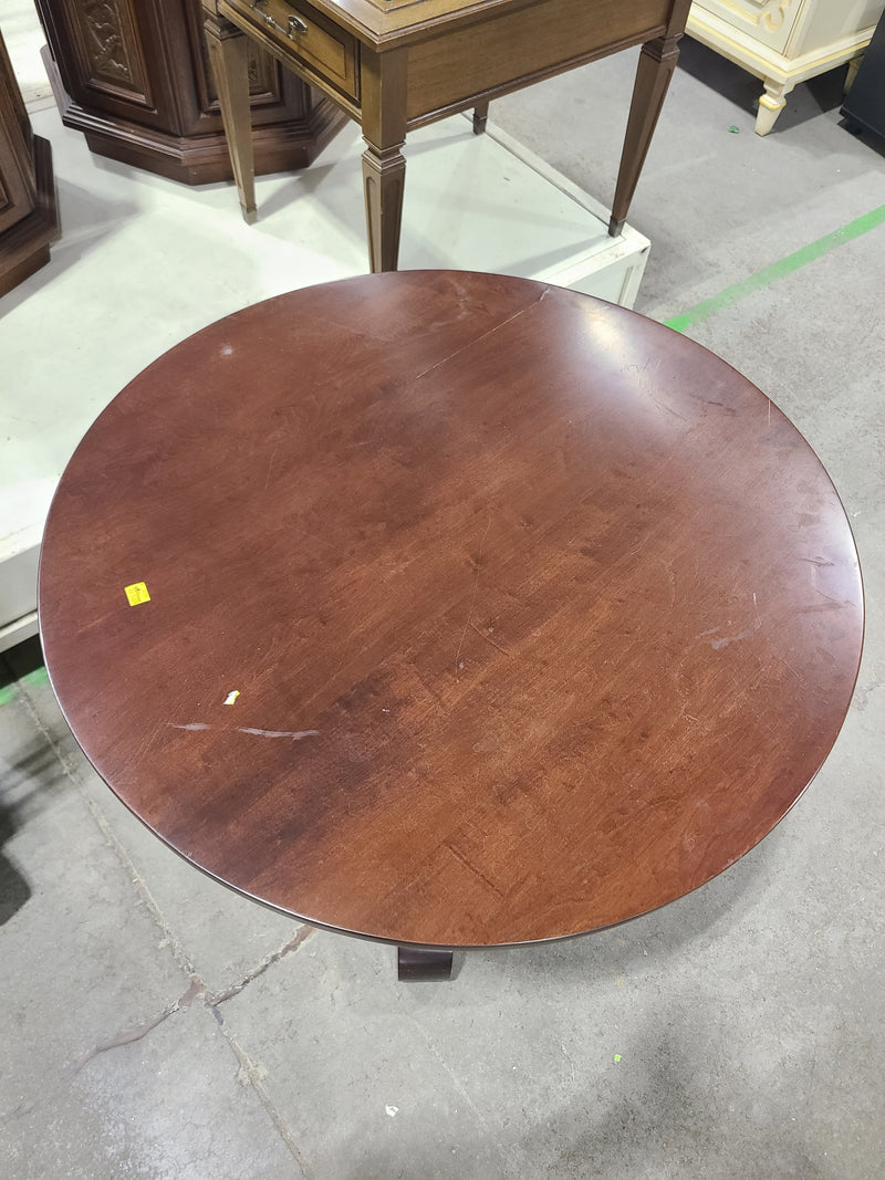 Traditional Round Mahogany Pedestal Side Table