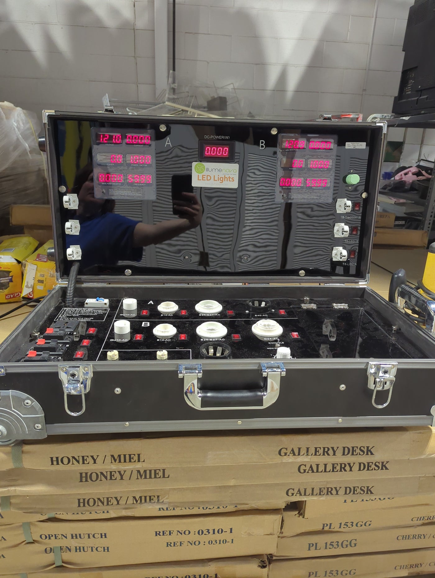 LED light testing box – Habitat for Humanity Greater Ottawa ReStore