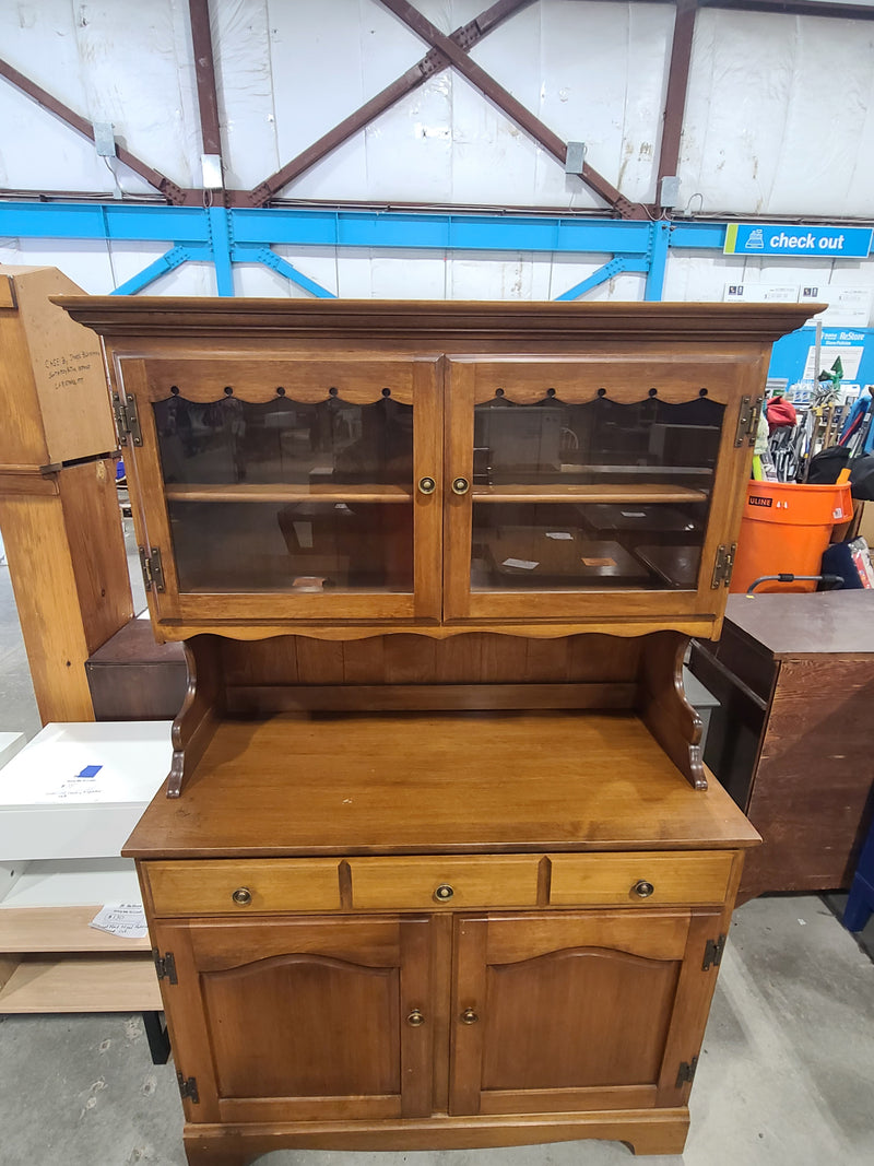 Vintage Colonial Style Solid Wood Hutch & Buffet Cabinet
