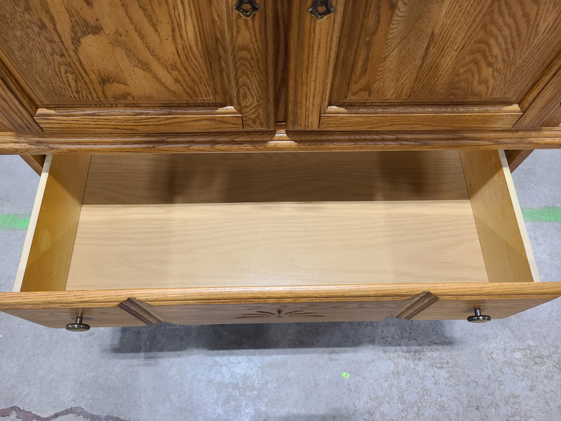 Traditional Oak Gentleman’s Chest Armoire