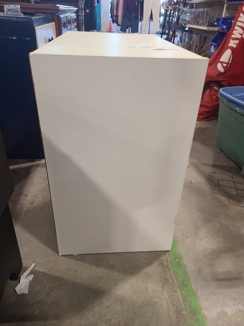Minimalist White 3-Drawer Lowboy Chest / Dresser