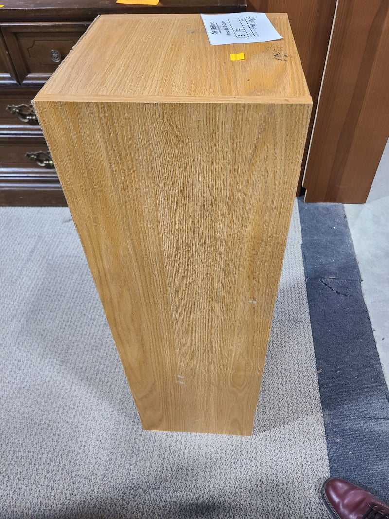 Good Condition Modern Narrow Oak-Finish Vertical Bookcase