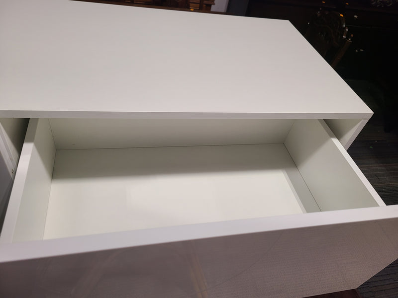 Modern High-Gloss White 3-Drawer Media Console / Storage Unit