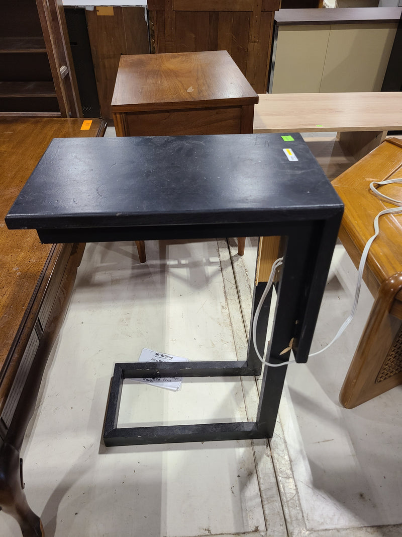 Modern Black Wooden C-Table Accent Side Table with Built-In Power Outlet