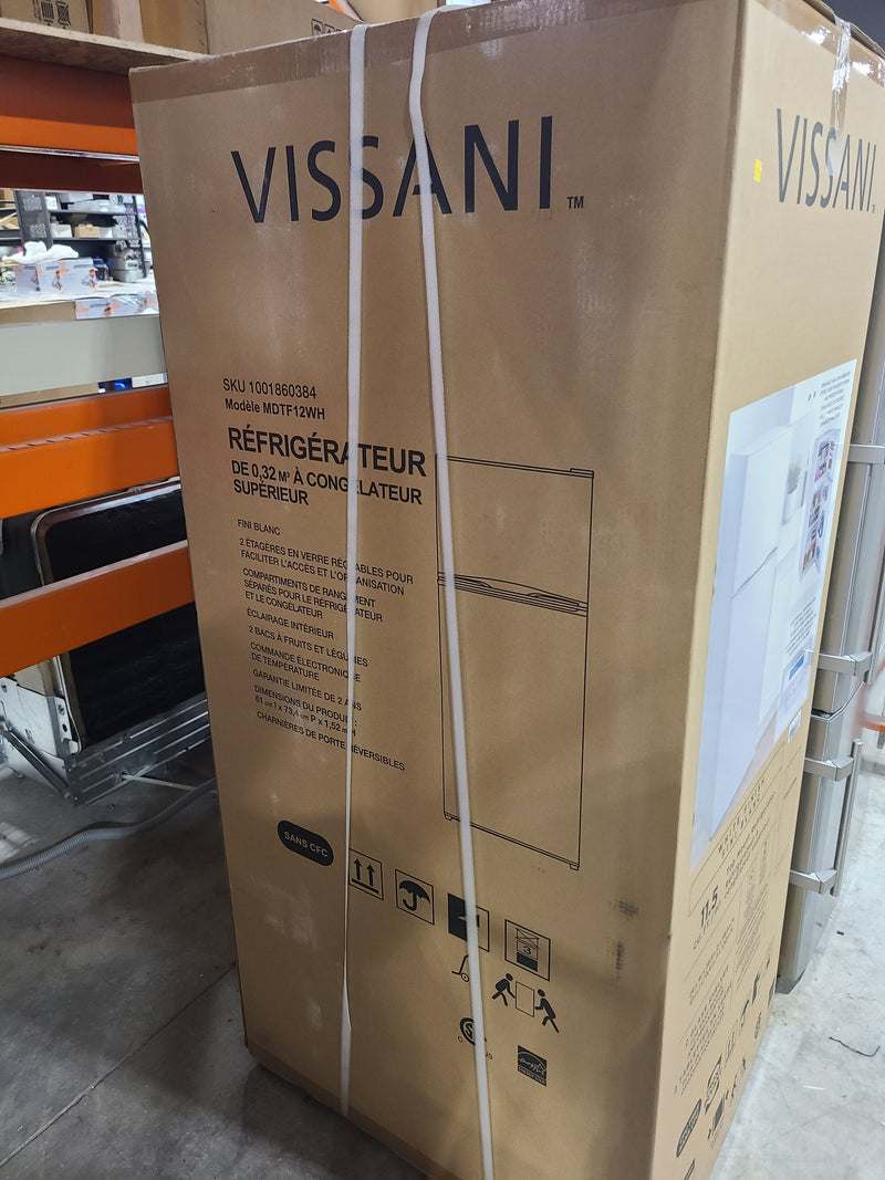 Vissani Top-Freezer Refrigerator in White