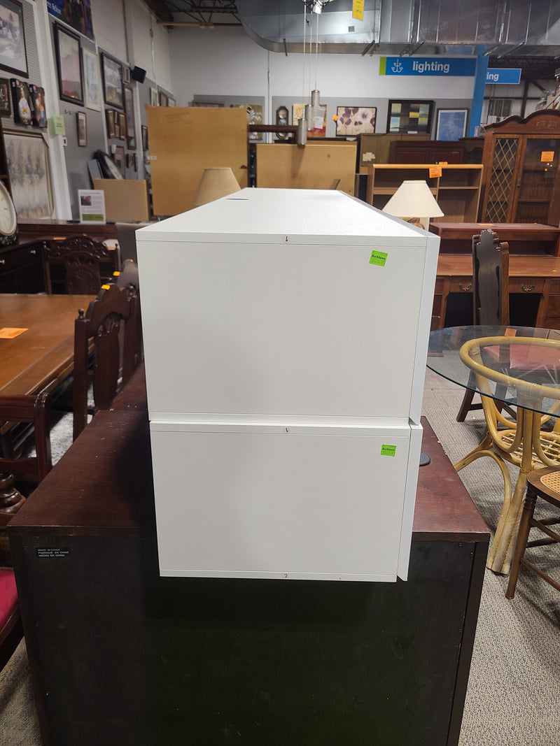 Modern High-Gloss White 3-Drawer Media Console / Storage Unit