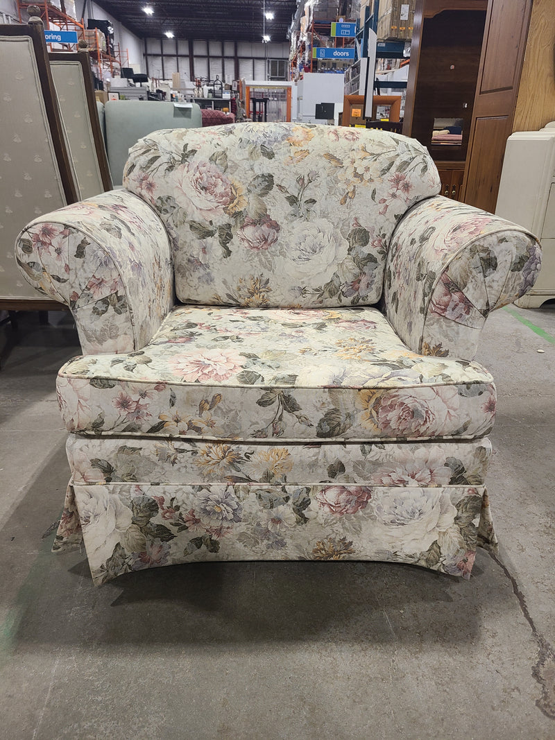 Classic Rolled-Arm Floral Upholstered Armchair with Base Skirt