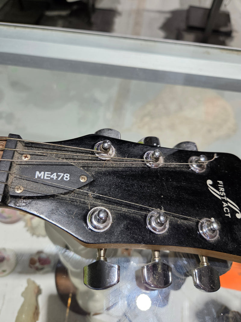 First Act ME478 "Skull &amp; Crossbones" Electric Guitar
