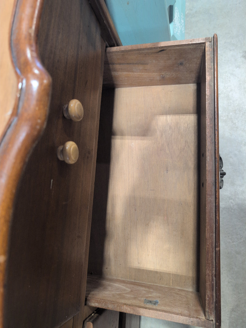 Wooden Dresser with 6 Drawers