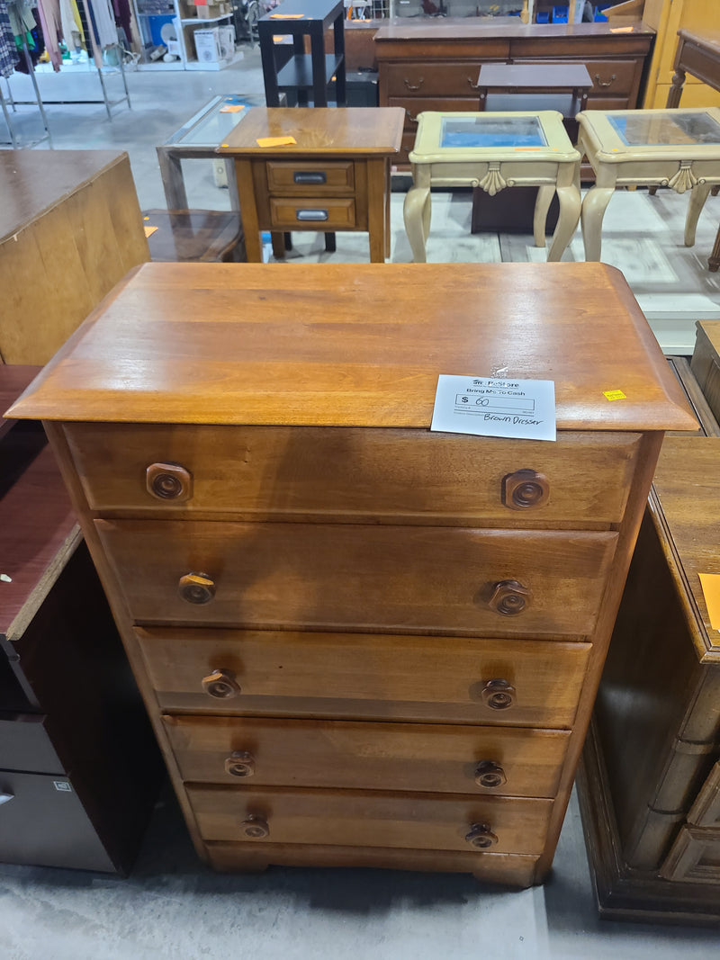 Traditional Warm-Tone Wood Five-Drawer Bedroom Dresser with Matching Knobs
