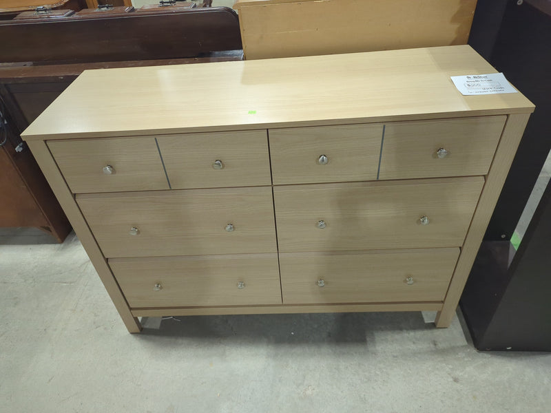 Stork Craft 6-Drawer Dresser