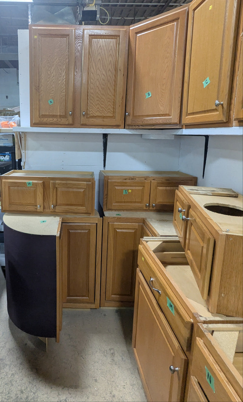 Oak Finish Complete Kitchen Set