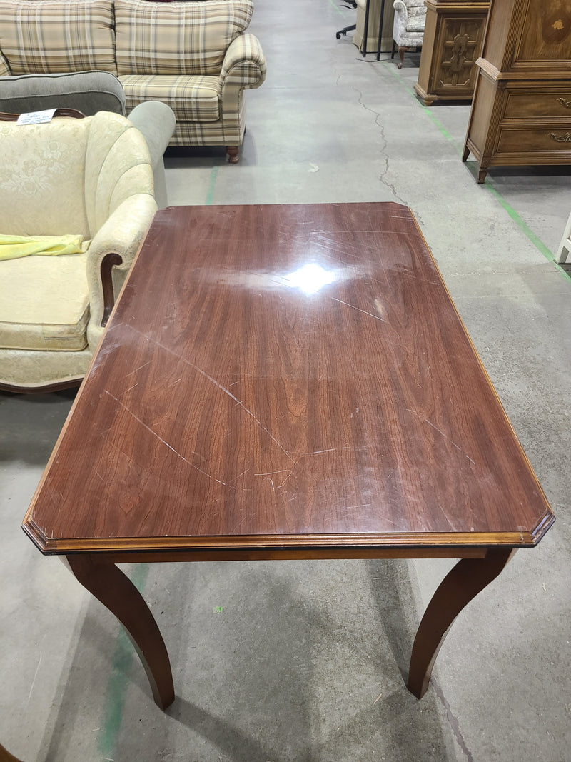 Traditional Cherry Finish Dining Table with Cabriole Legs