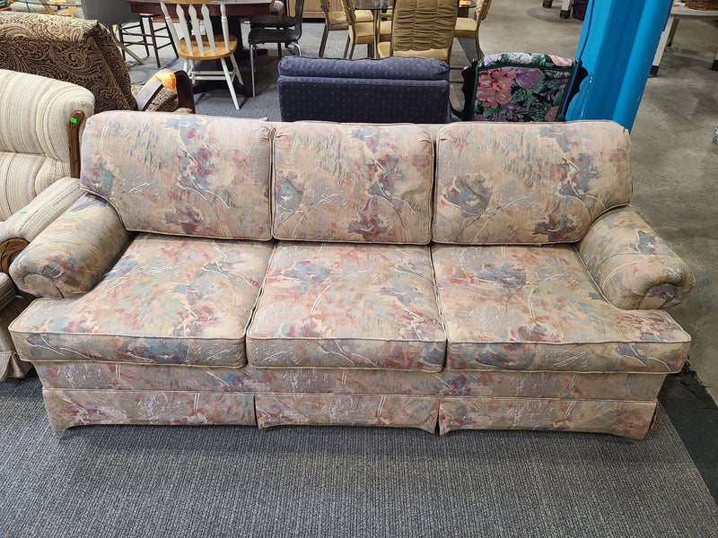 Excellent Condition Vintage-Style Floral Tapestry 3-Seater Sofa