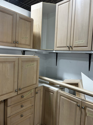 Maple Wood Kitchen Cabinet Set