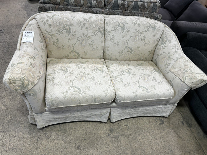 Classic Floral Loveseat