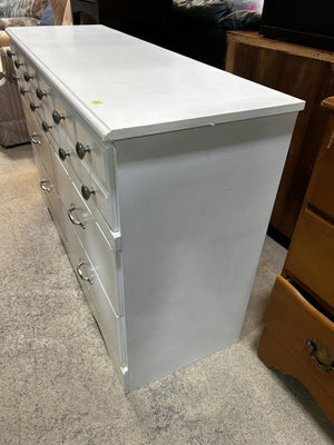 White 6-Drawer Dresser