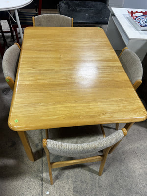 Solid Oak 5-piece Dining Set