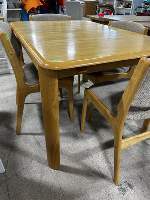 Solid Oak 5-piece Dining Set