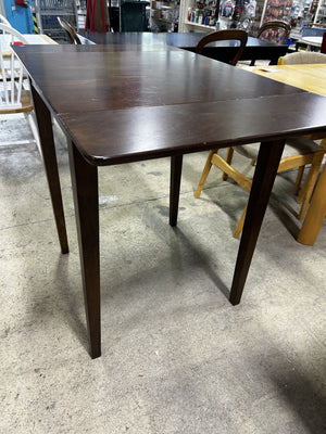 Expandable Drop-Leaf Table