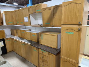 Kitchen Cabinet Set – Oak Finish