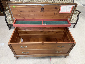 Vintage Lane Cedar Chest
