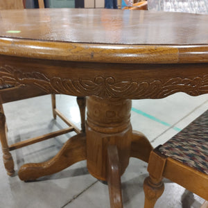 Round Dining Table with 2 chairs