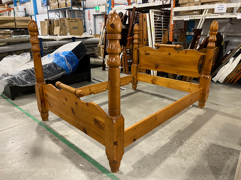 Pineapple poster bed queen deals