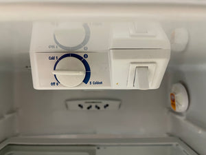 White Kenmore Refrigerator with Top Freezer