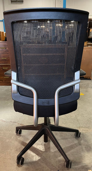 Ergonomic Black Swivel Focus Chair