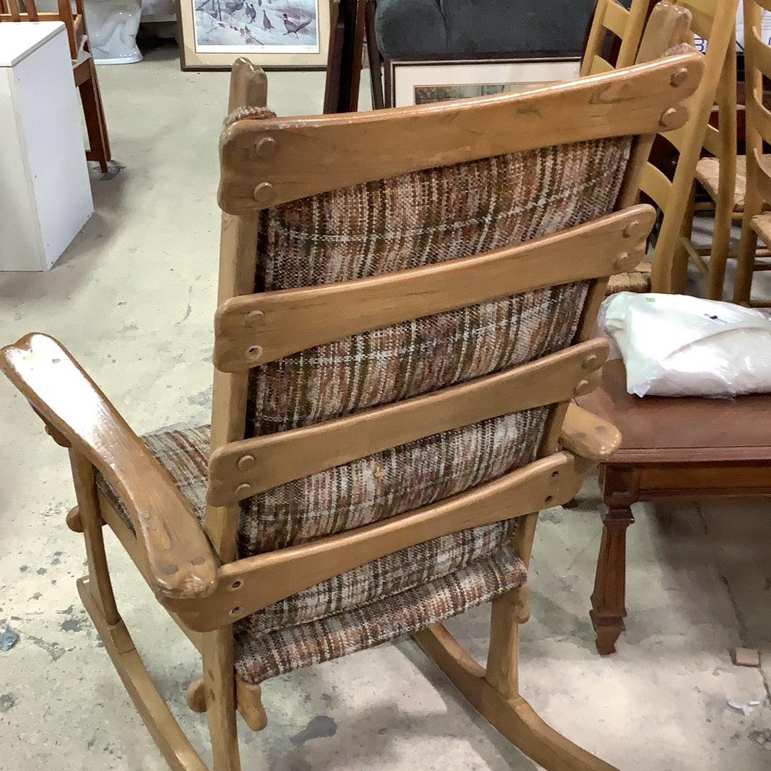 Solid Wood Rocker – Habitat for Humanity Greater Ottawa ReStore