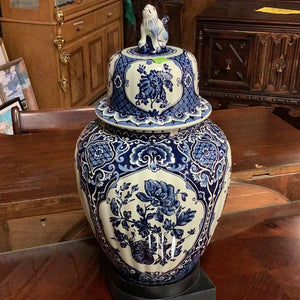 Lidded Porcelain Vase