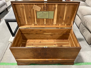 Cedar Chest with Bottom Drawer