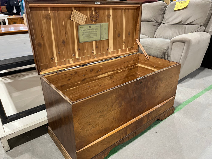 Cedar Chest with Bottom Drawer