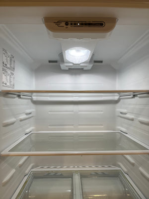 Insignia White Refrigerator with Top Freezer