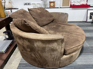 Round Loveseat